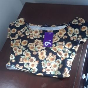 Cute black with yellow flowers forever21 crop top
